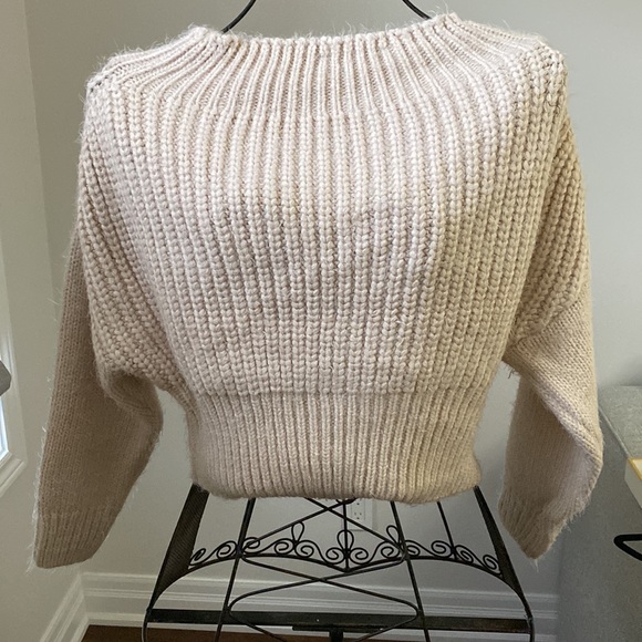 Lulus feeling it eyelash knit. BNWT - Picture 4 of 5